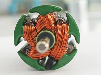 High-efficiency brushed motor